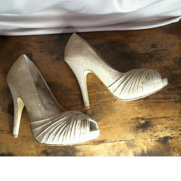 LULU‎ TOWNSAND 4.5" High Heels - Picture 1 of 4